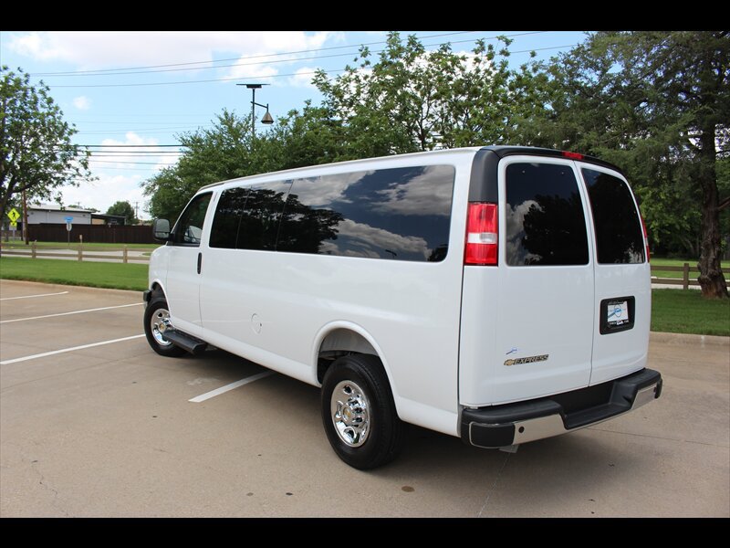 Used 2024 Chevrolet Express 3500 LT w/ LT Preferred Equipment Group RWD image 3