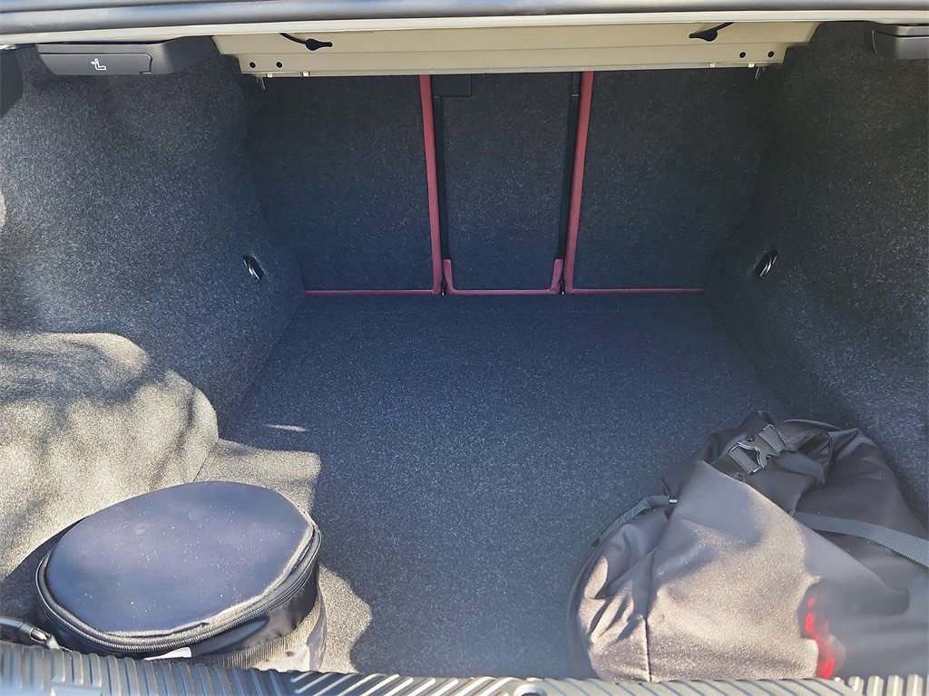 New 2026 BMW 550e xDrive w/ Premium Package image 33