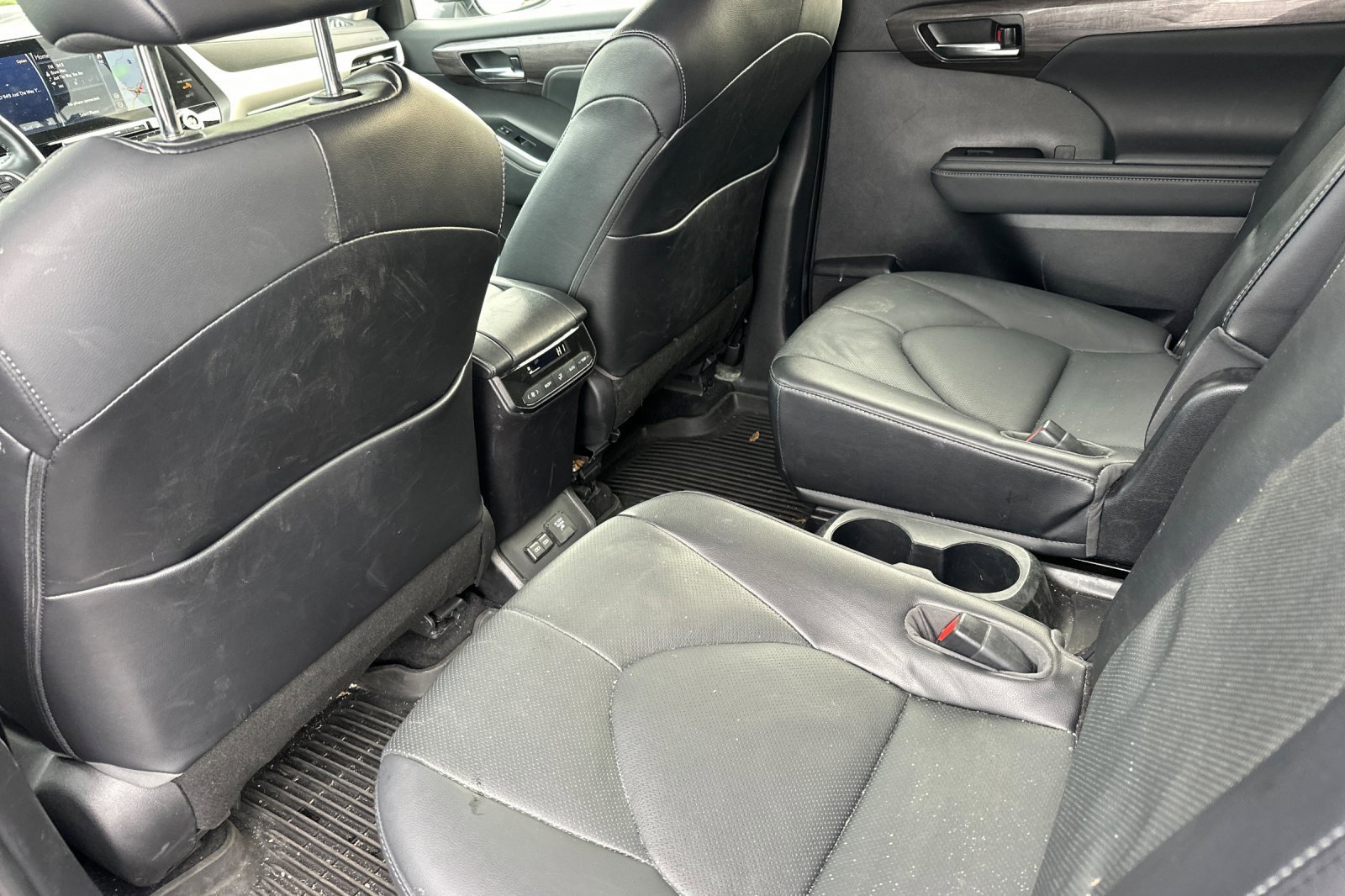 Used 2022 Toyota Highlander Limited image 14