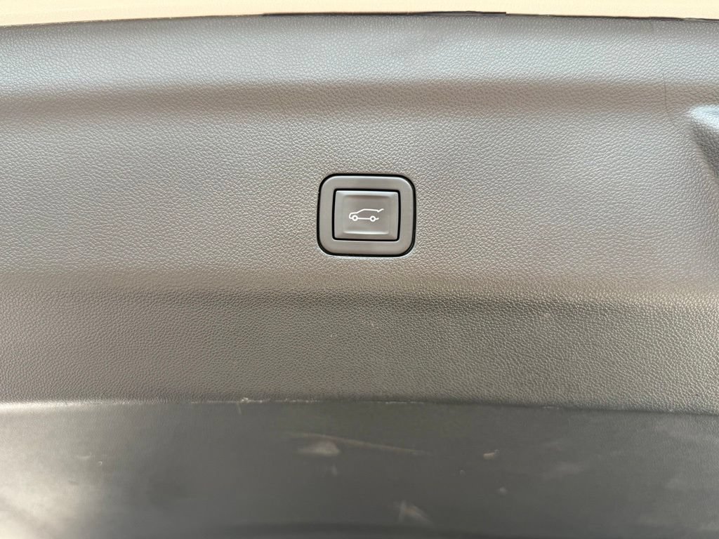 Used 2024 GMC Yukon Denali Ultimate AWD/4WD image 43