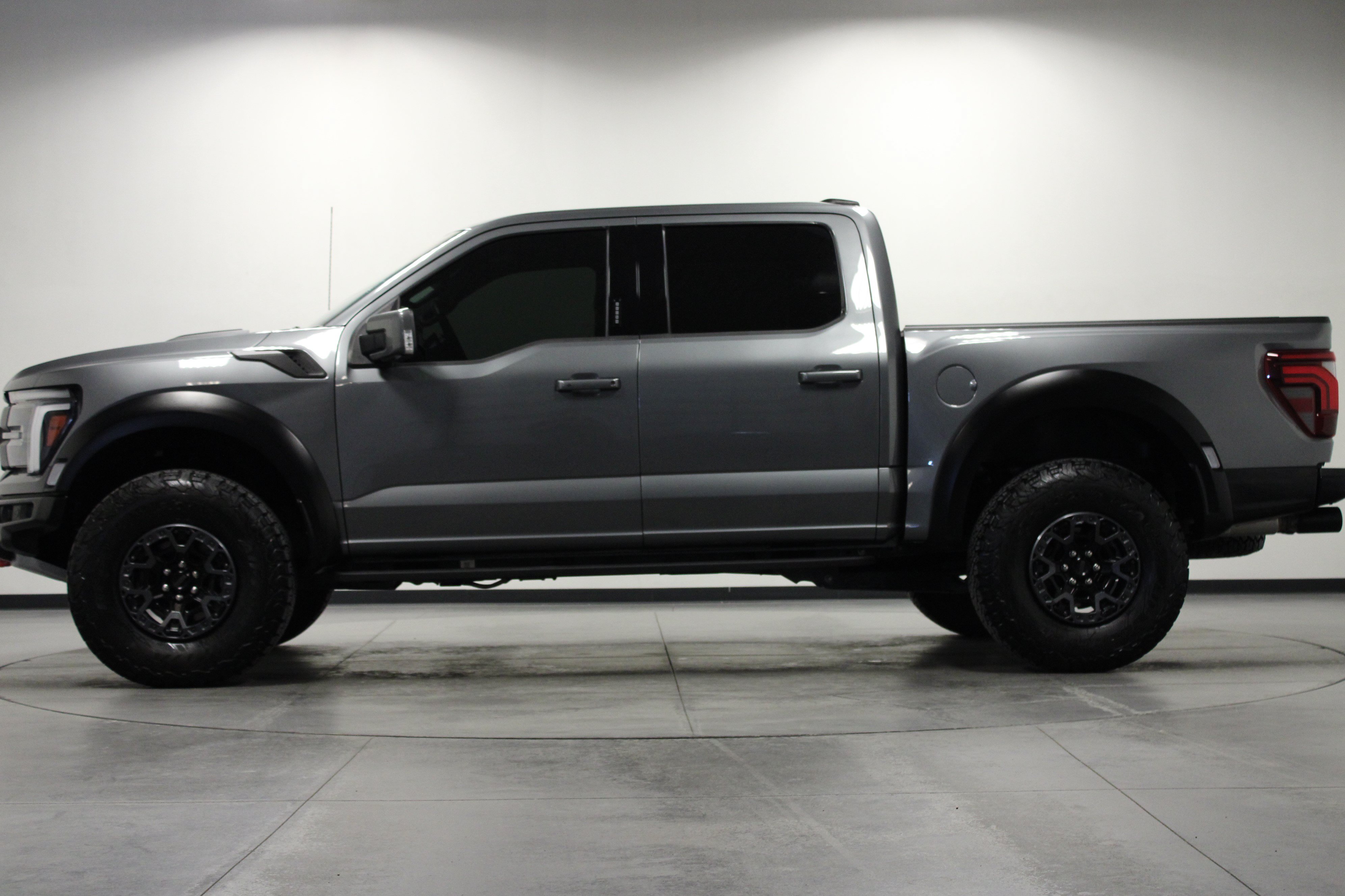 Used 2024 Ford F150 Raptor w/ Equipment Group 803A Raptor R AWD/4WD image 7