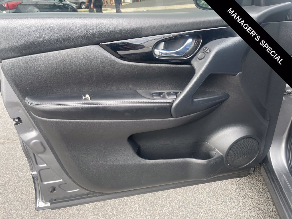 Used 2020 Nissan Rogue Sport SV AWD/4WD image 11