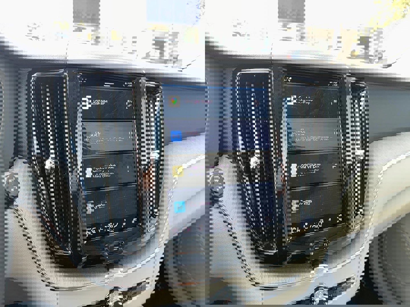 Certified 2023 Volvo XC60 B5 Plus w/ Climate Package image 23