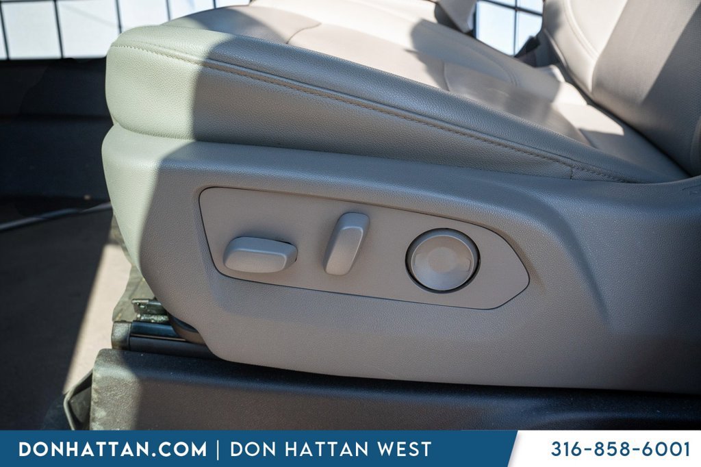 Used 2022 GMC Sierra 1500 SLT AWD/4WD image 18