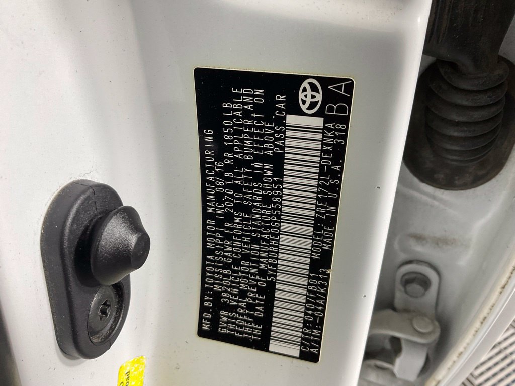 Used 2016 Toyota Corolla LE FWD image 26