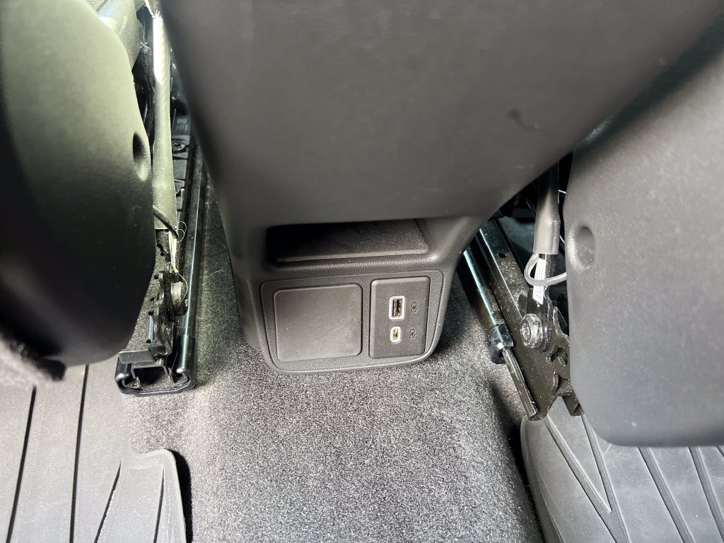 Used 2022 Buick Encore GX Select AWD/4WD image 14