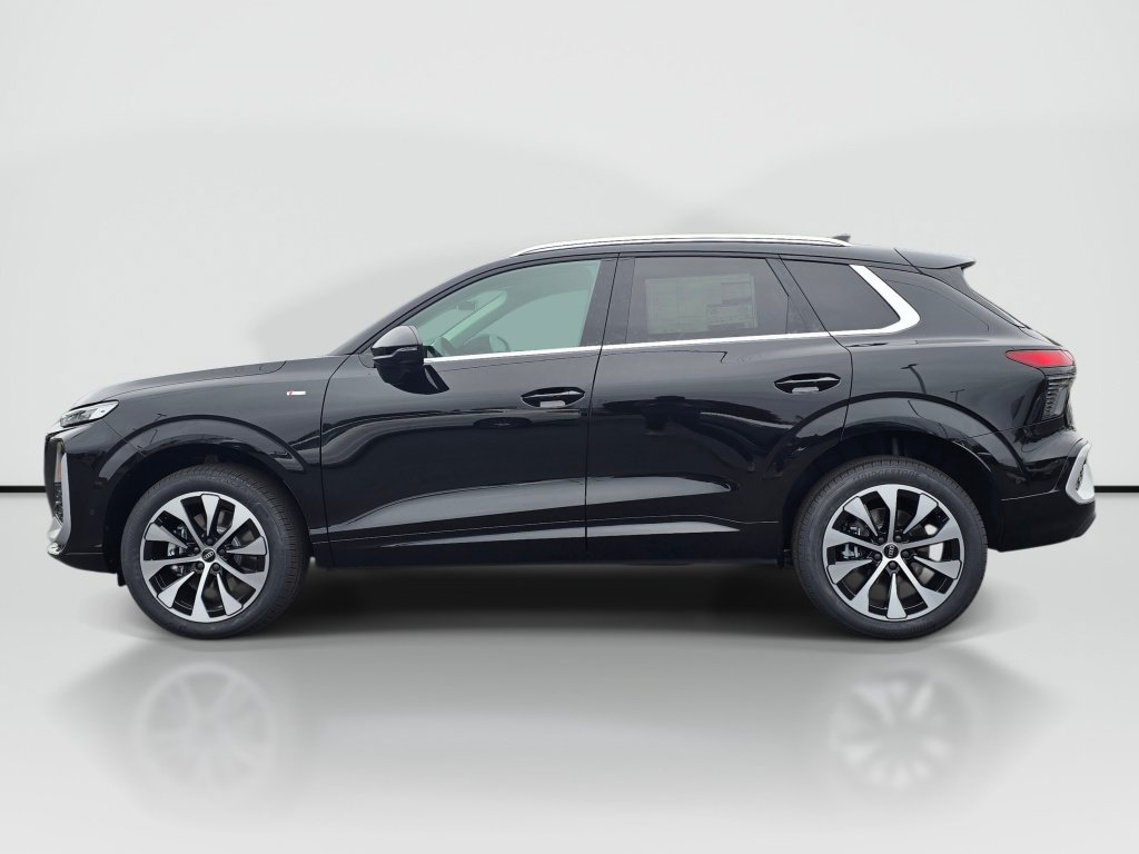 New 2026 Audi Q3 quattro 2.0T AWD/4WD image 3