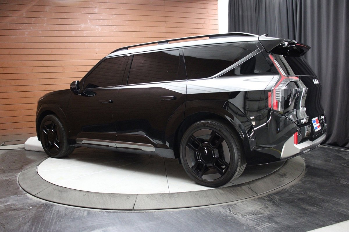 Used 2024 Kia EV9 GT-Line AWD/4WD image 8
