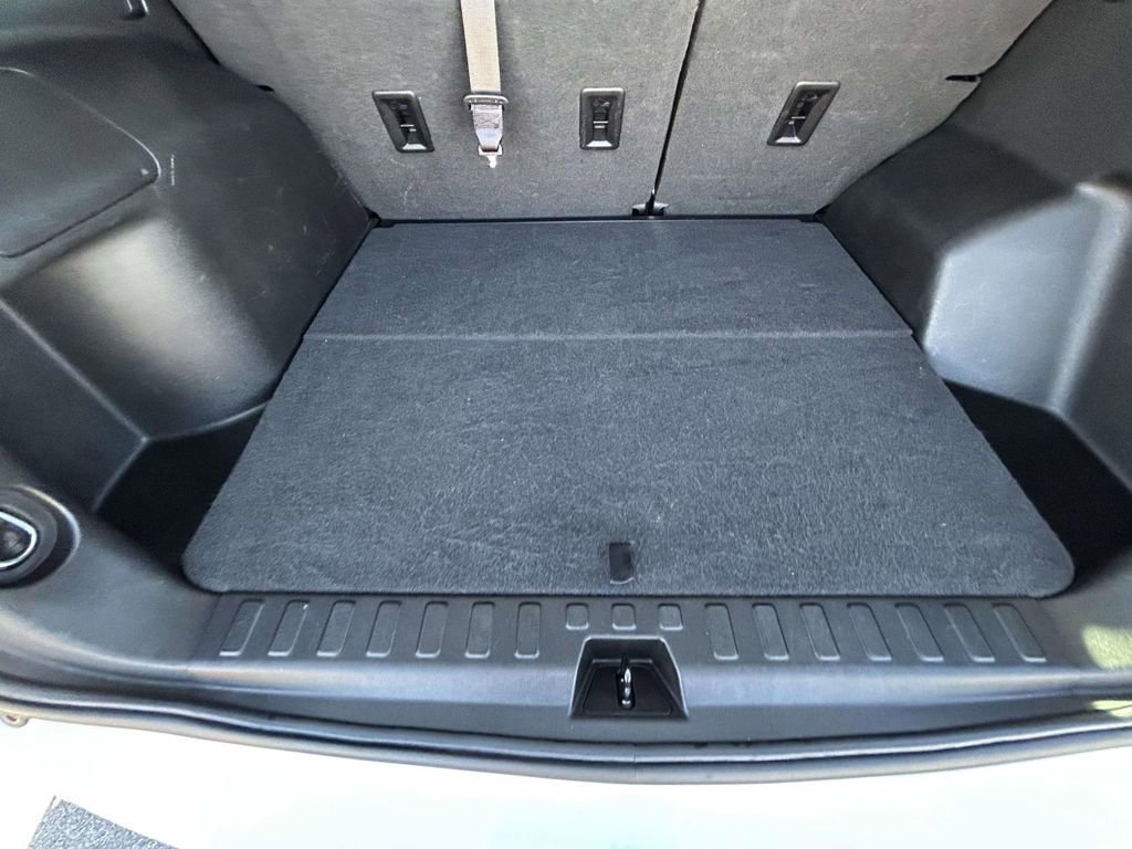 Used 2020 Chevrolet Equinox LS FWD image 16