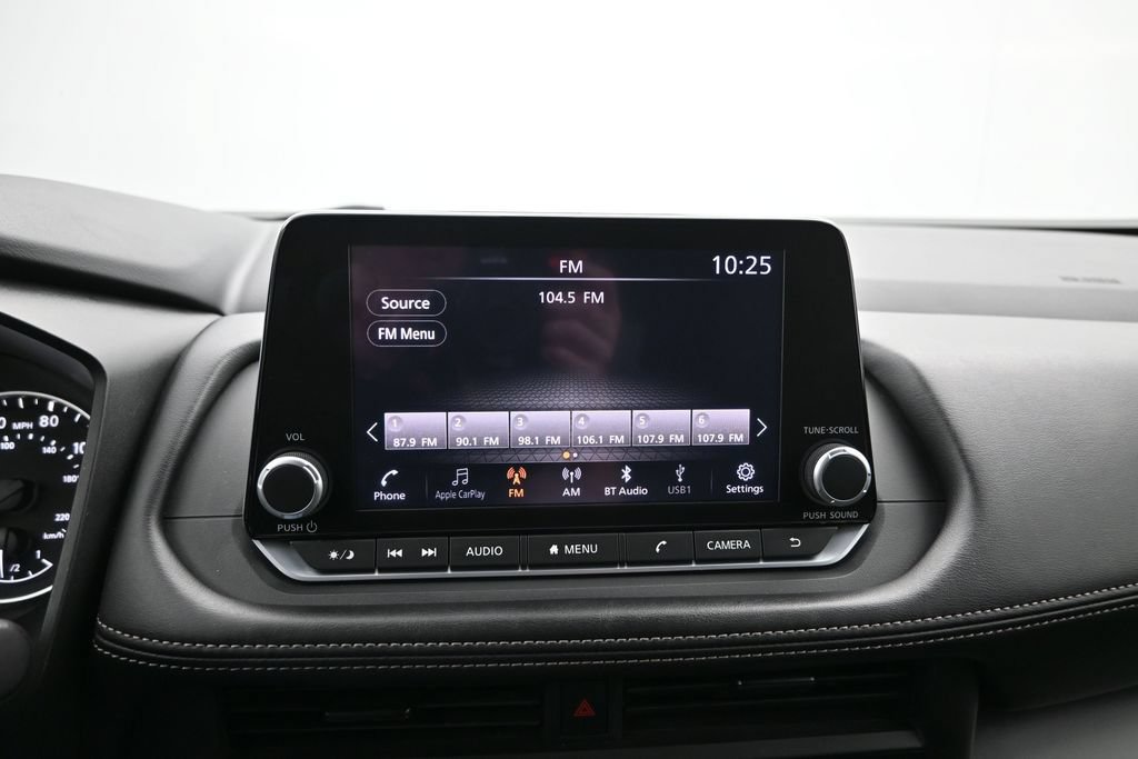 Used 2024 Nissan Rogue S FWD image 15