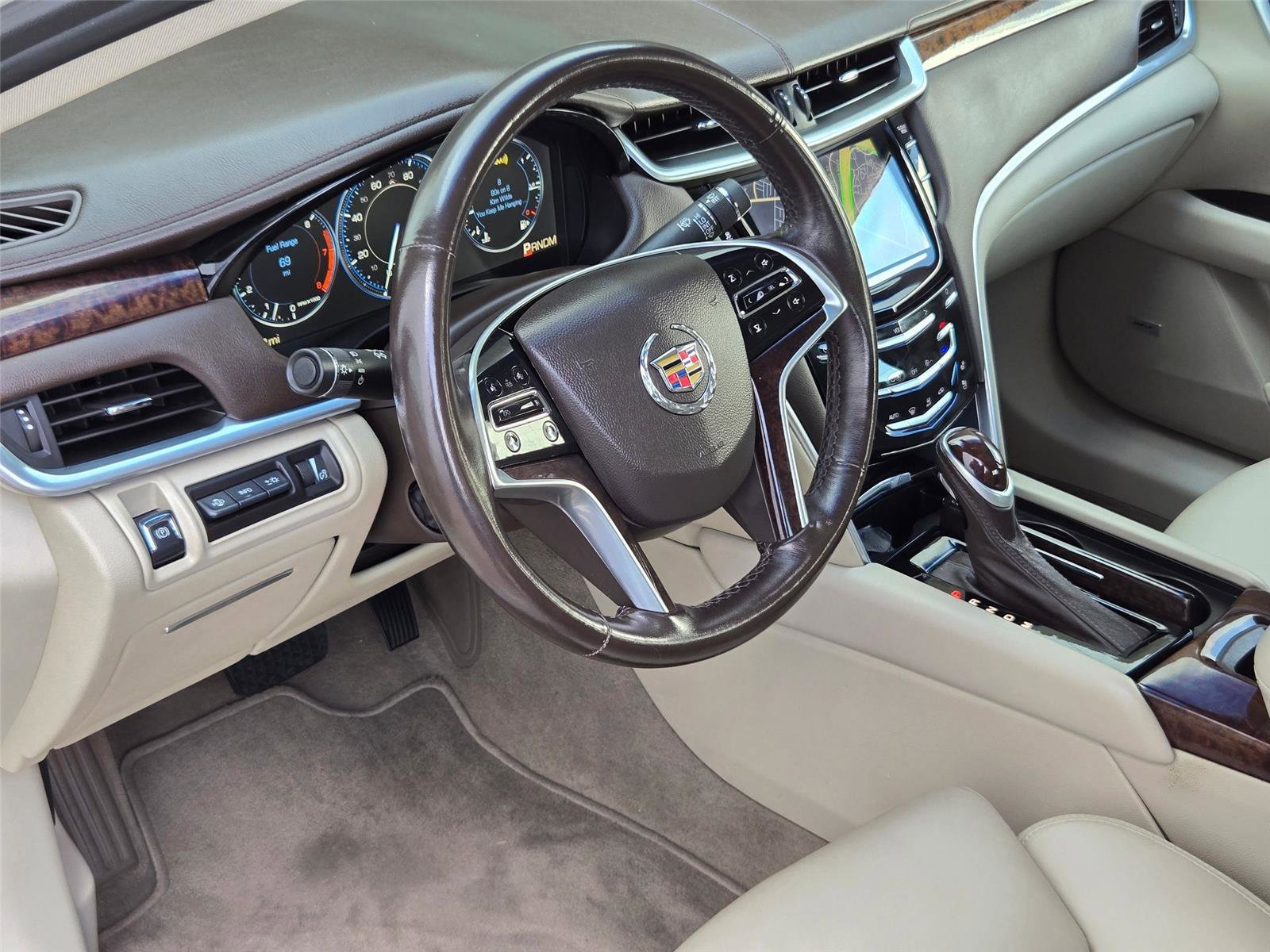 Used 2013 Cadillac XTS Premium FWD image 10