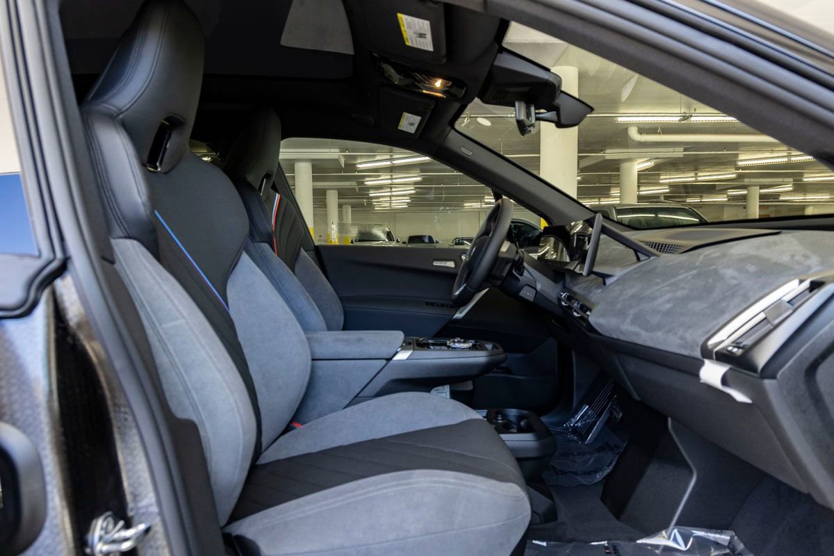 New 2026 BMW iX M70 image 29