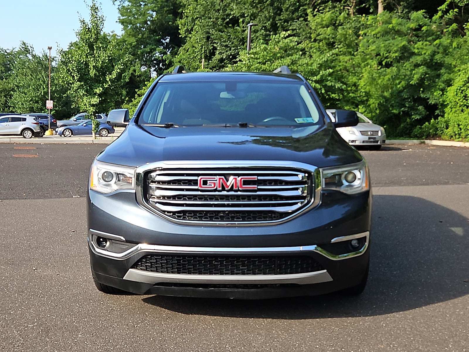 Used 2019 GMC Acadia SLE w/ Driver Alert Package I AWD/4WD image 2