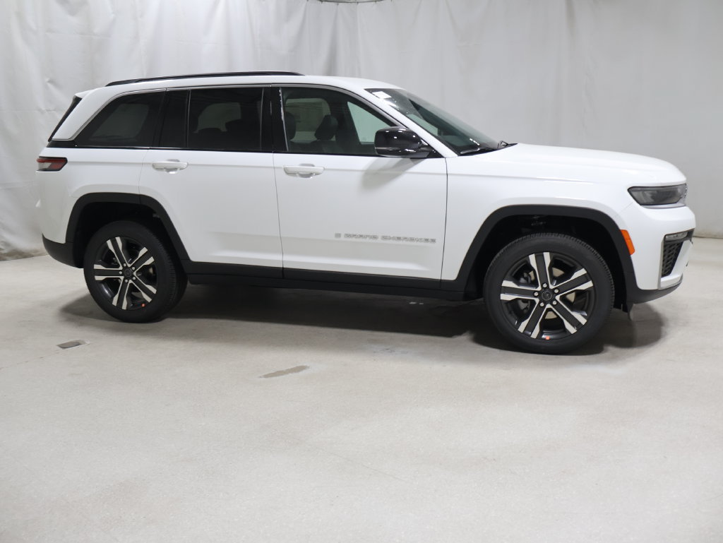 New 2027 Jeep Grand Cherokee Limited AWD/4WD image 7