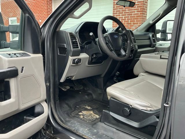 Used 2019 Ford F550 4x4 Crew Cab Super Duty w/ Power Equipment Group image 18