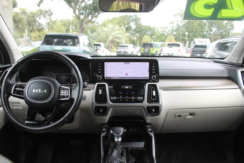 Certified 2023 Kia Sorento EX w/ Panoramic Sunroof Package FWD image 26