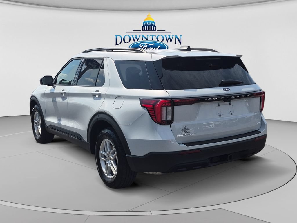 Used 2026 Ford Explorer Active AWD/4WD image 5
