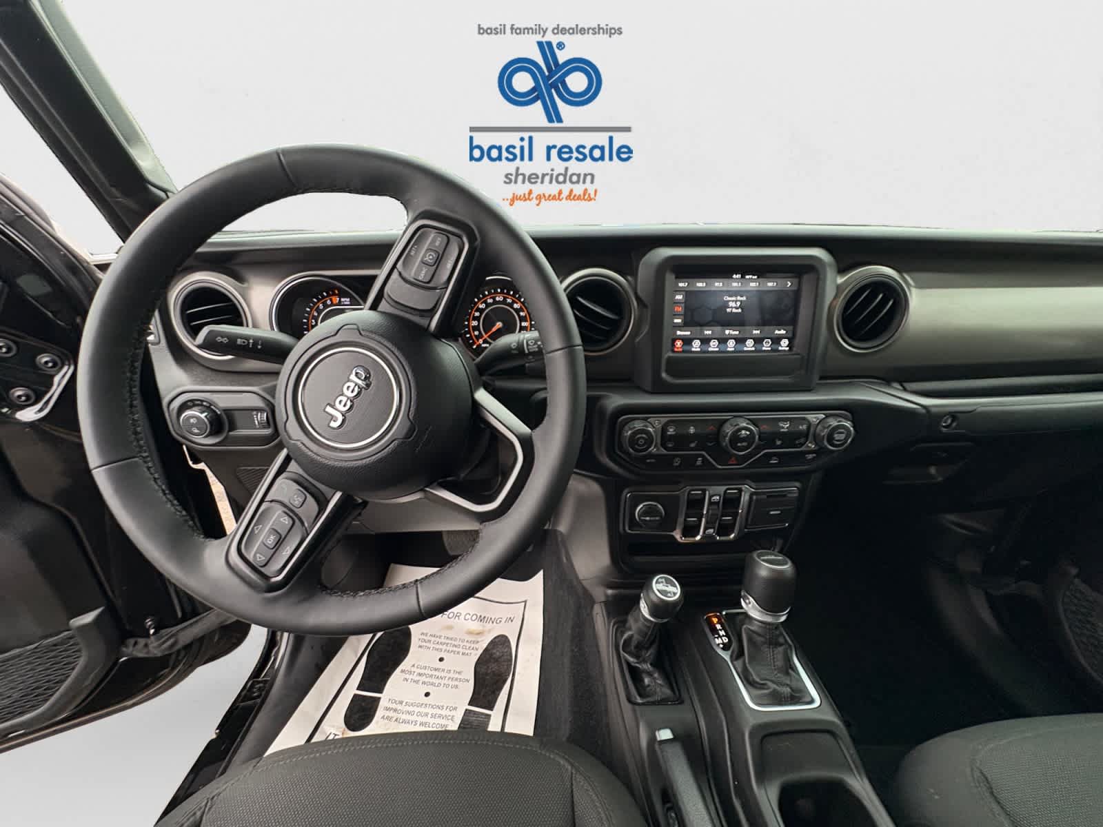 Used 2023 Jeep Gladiator Sport AWD/4WD image 11