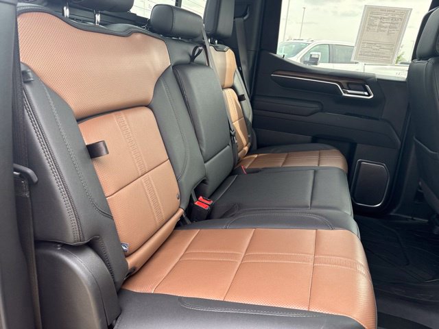 Certified 2026 Chevrolet Silverado 1500 High Country w/ High Country Premium Package AWD/4WD image 24