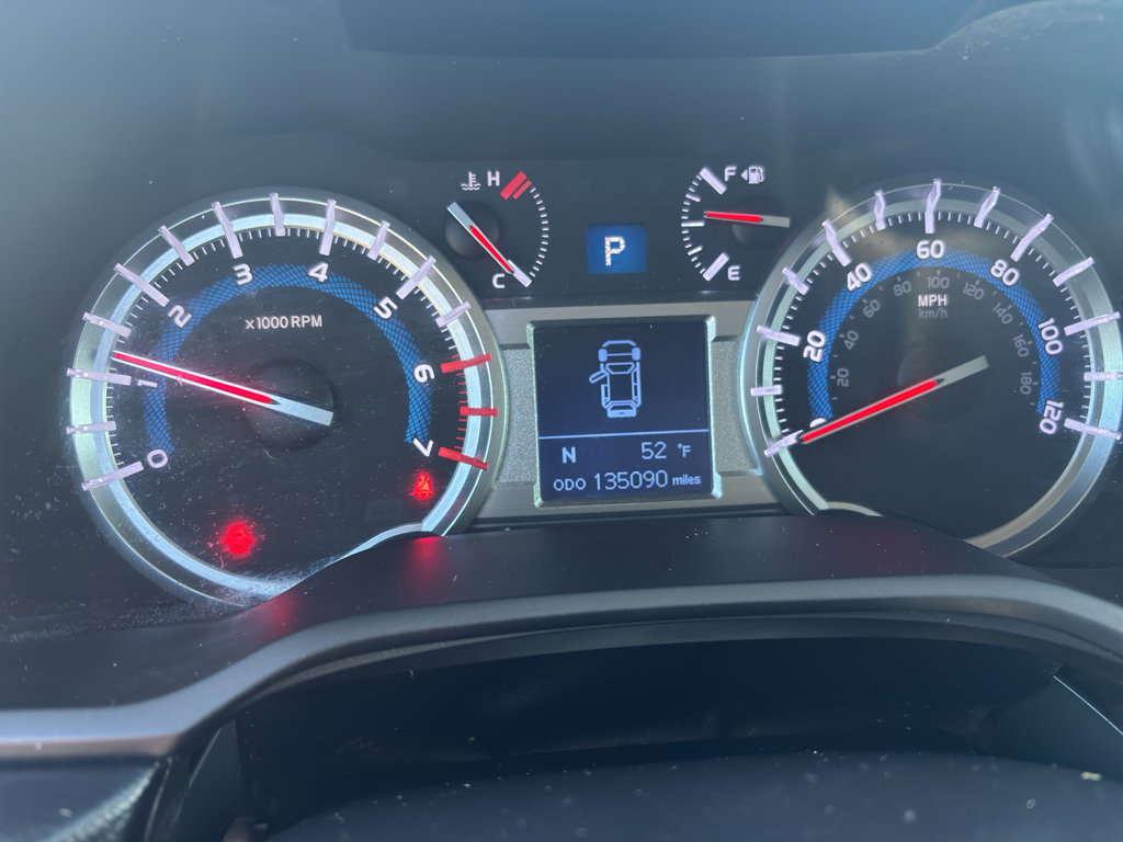 Used 2016 Toyota 4Runner SR5 AWD/4WD image 18