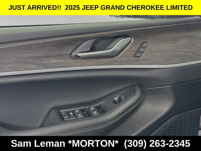 New 2025 Jeep Grand Cherokee Limited w/ Black Appearance Package image 18