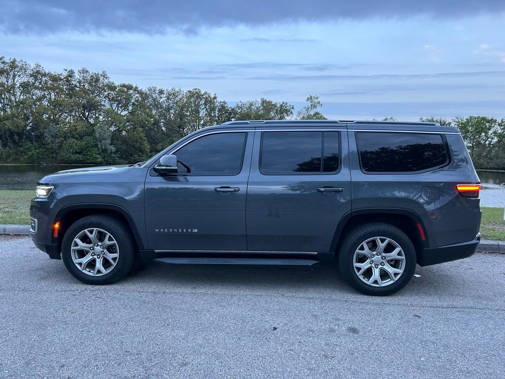 Used 2022 Jeep Wagoneer Series II image 2