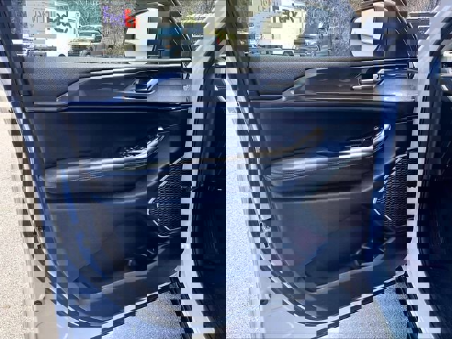 Used 2022 Jeep Grand Cherokee Laredo w/ Luxury Tech Group I AWD/4WD image 19