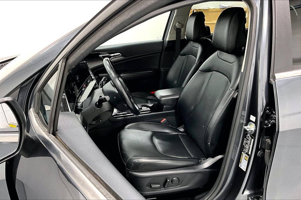 Used 2023 Kia Sportage EX FWD image 30