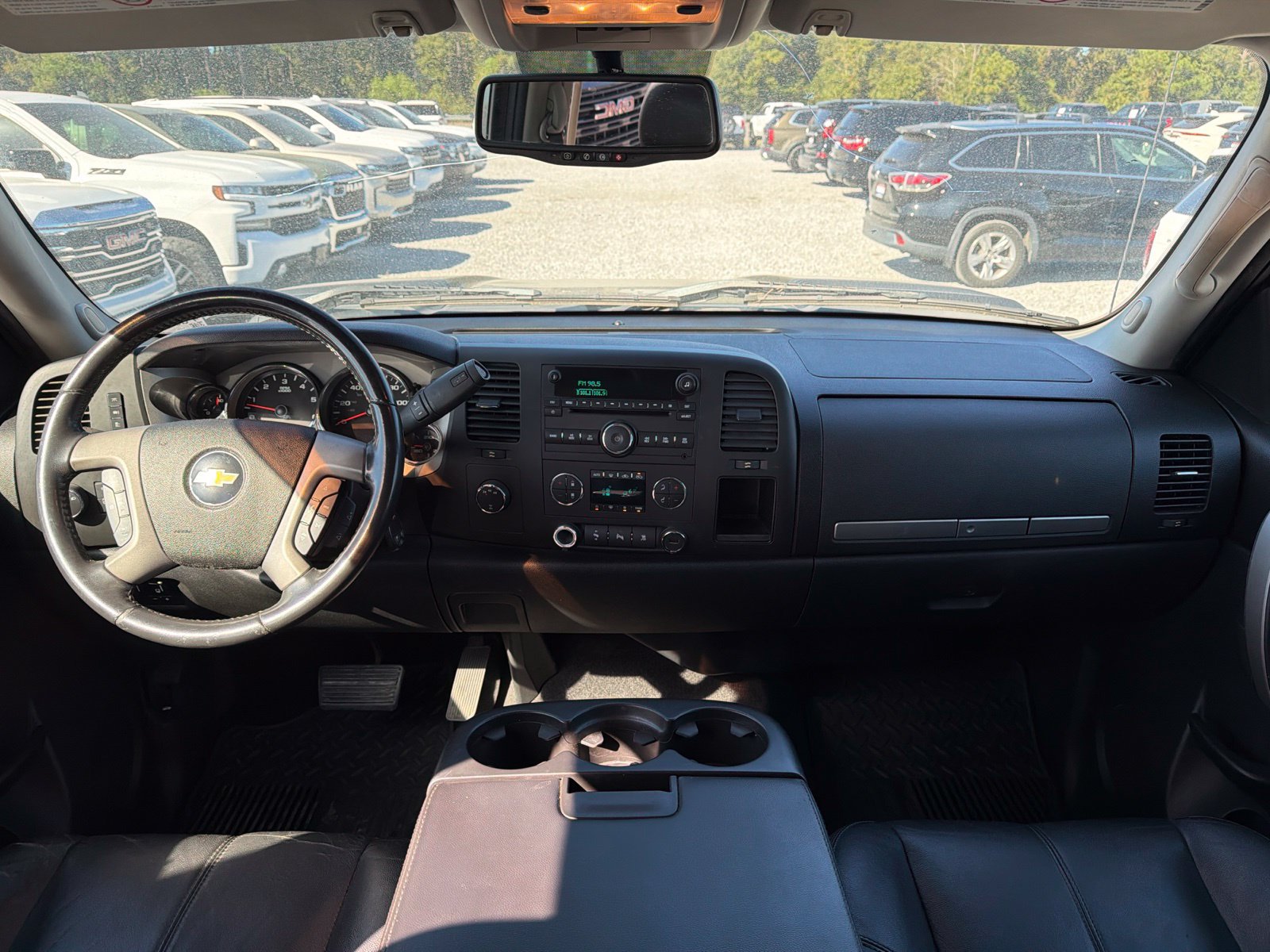Used 2010 Chevrolet Silverado 2500 LT w/ Interior Plus Package AWD/4WD image 9
