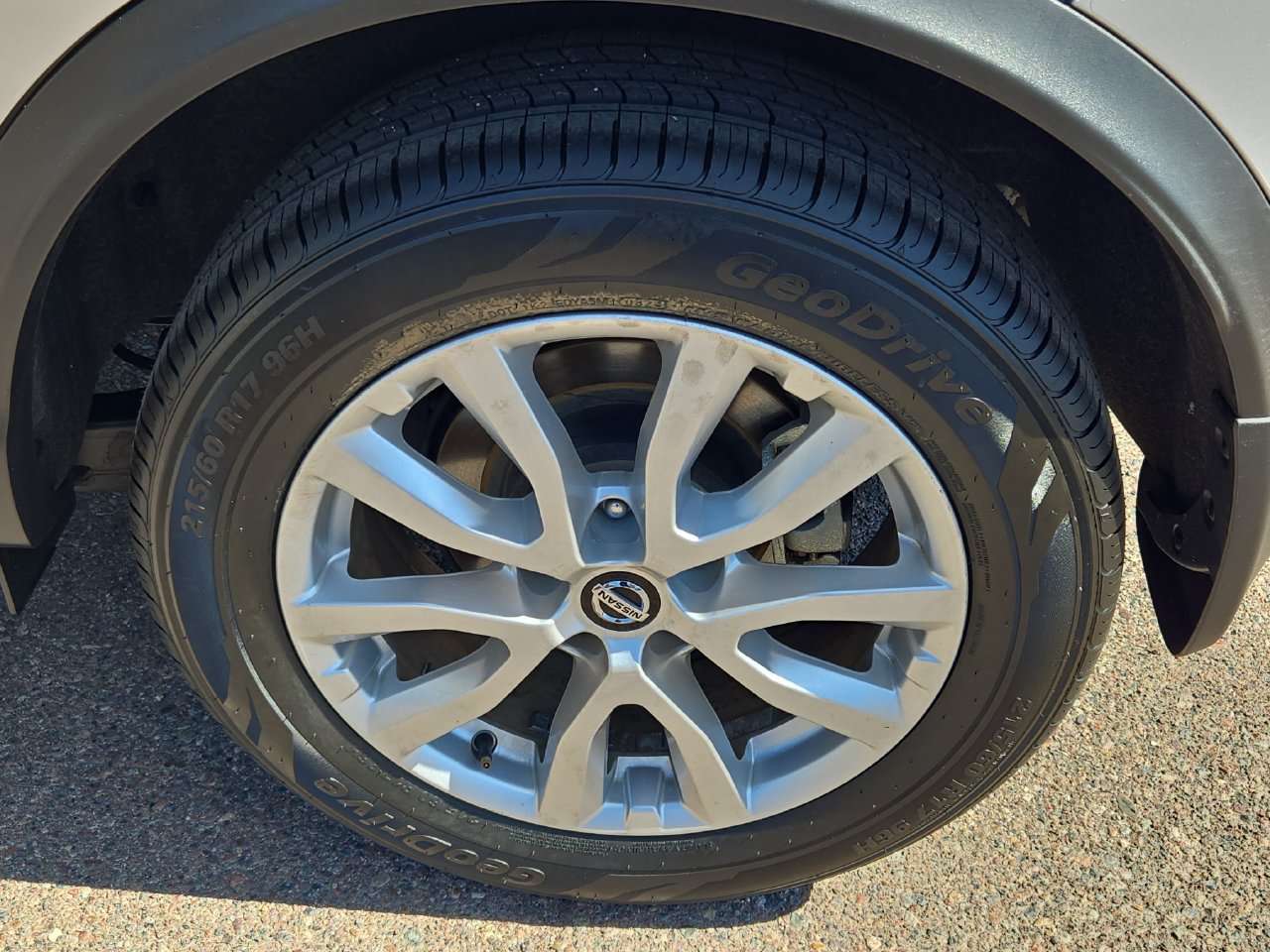 Used 2021 Nissan Rogue Sport SV FWD image 32