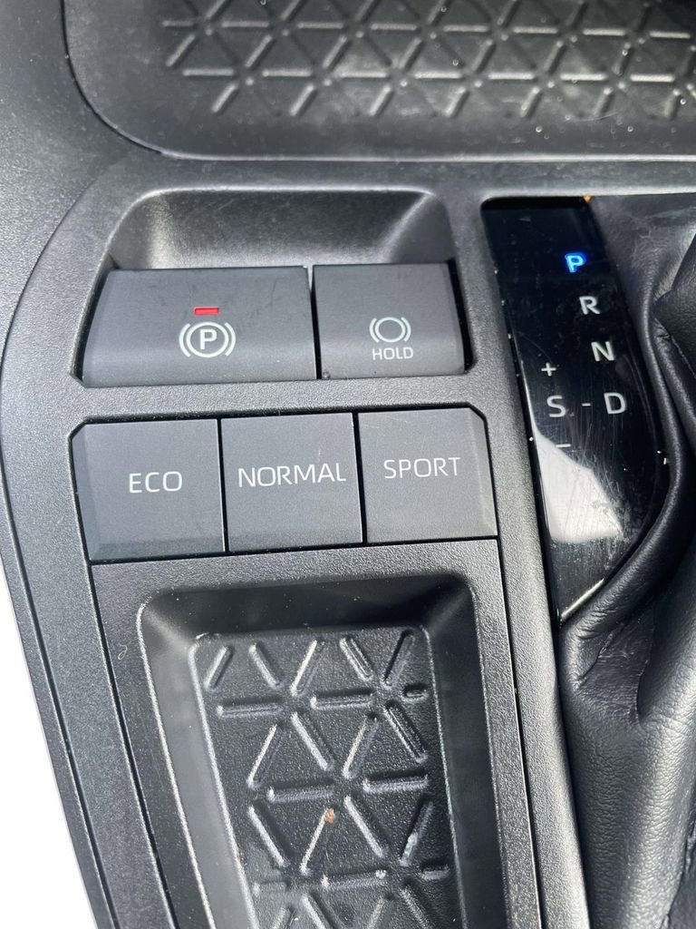 Used 2023 Toyota RAV4 LE image 38