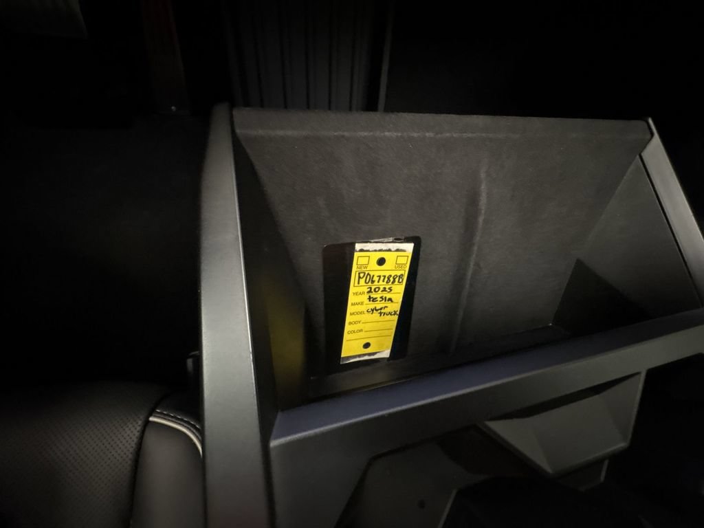 Used 2025 Tesla Cybertruck AWD Crew Cab image 17