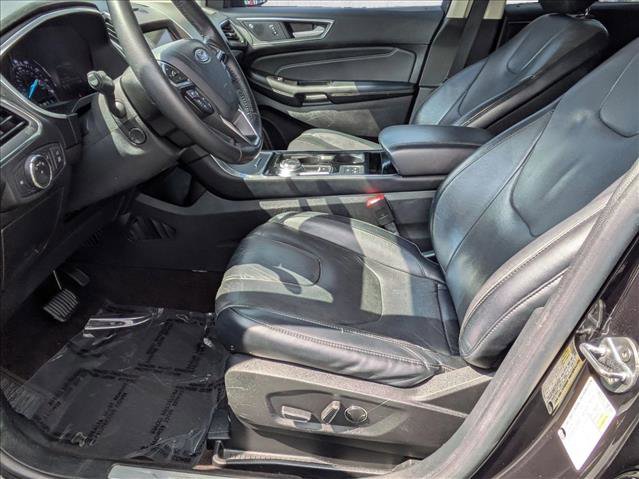 Used 2019 Ford Edge Titanium w/ Equipment Group 301A FWD image 16