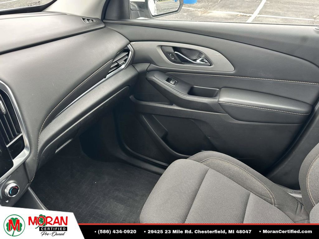 Used 2021 Chevrolet Traverse LT FWD image 30