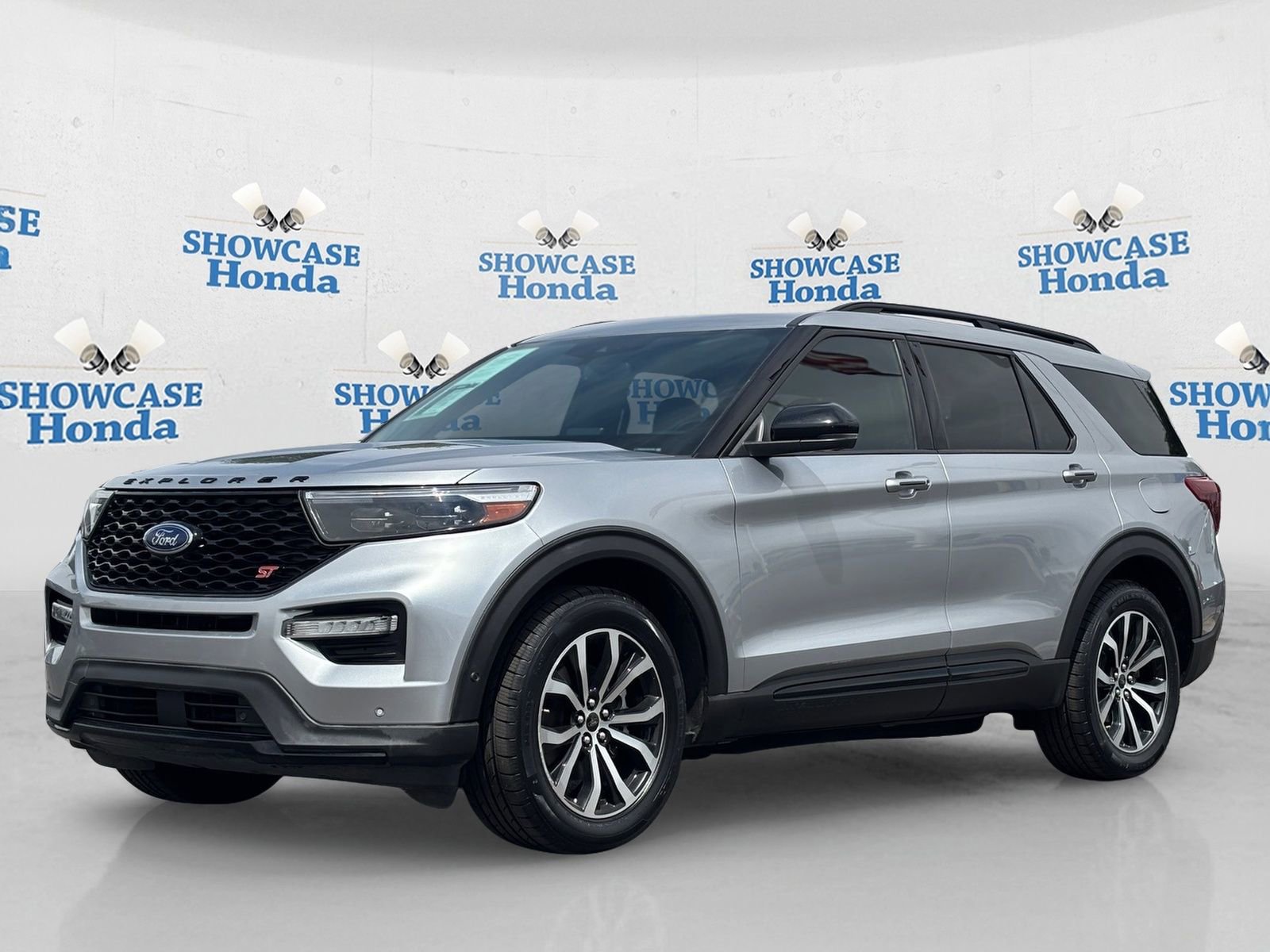 Used 2021 Ford Explorer ST w/ Equipment Group 401A AWD/4WD image 2