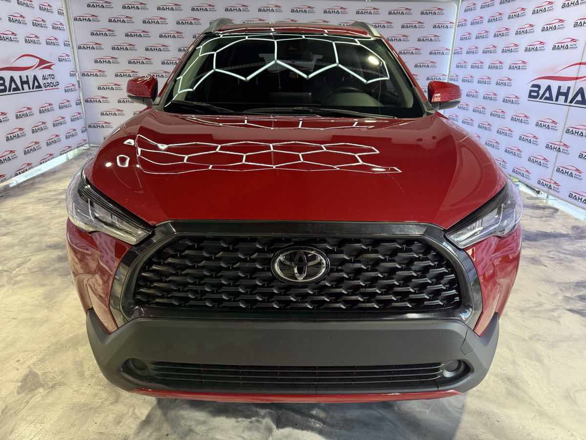 Used 2022 Toyota Corolla Cross LE w/ Moonroof Package image 5