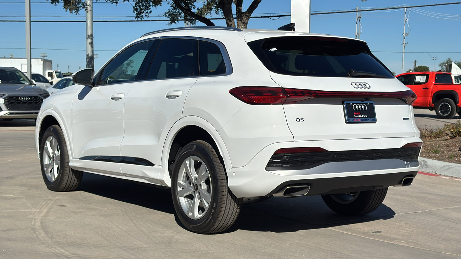 Used 2025 Audi Q5 Premium w/ Convenience Package AWD/4WD image 5