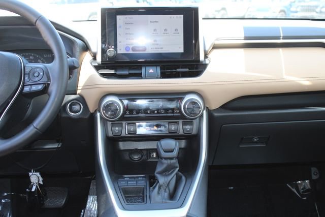 Used 2025 Toyota RAV4 XLE w/ Convenience Package FWD image 16