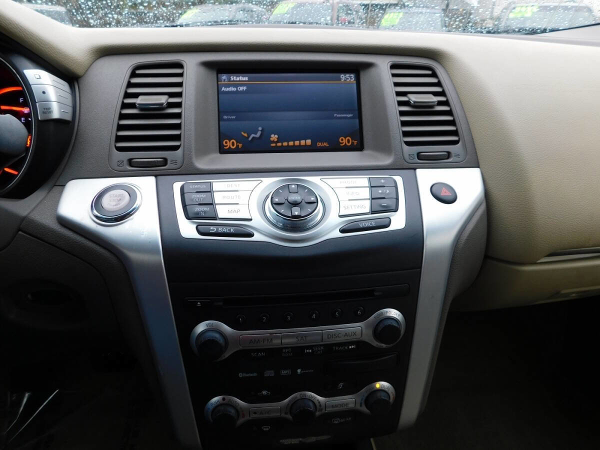 Used 2010 Nissan Murano LE w/ Navigation Pkg image 13