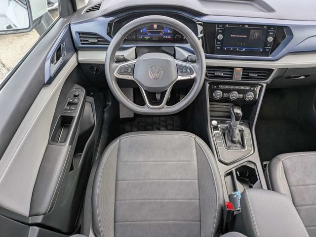 Used 2024 Volkswagen Taos SE FWD image 14