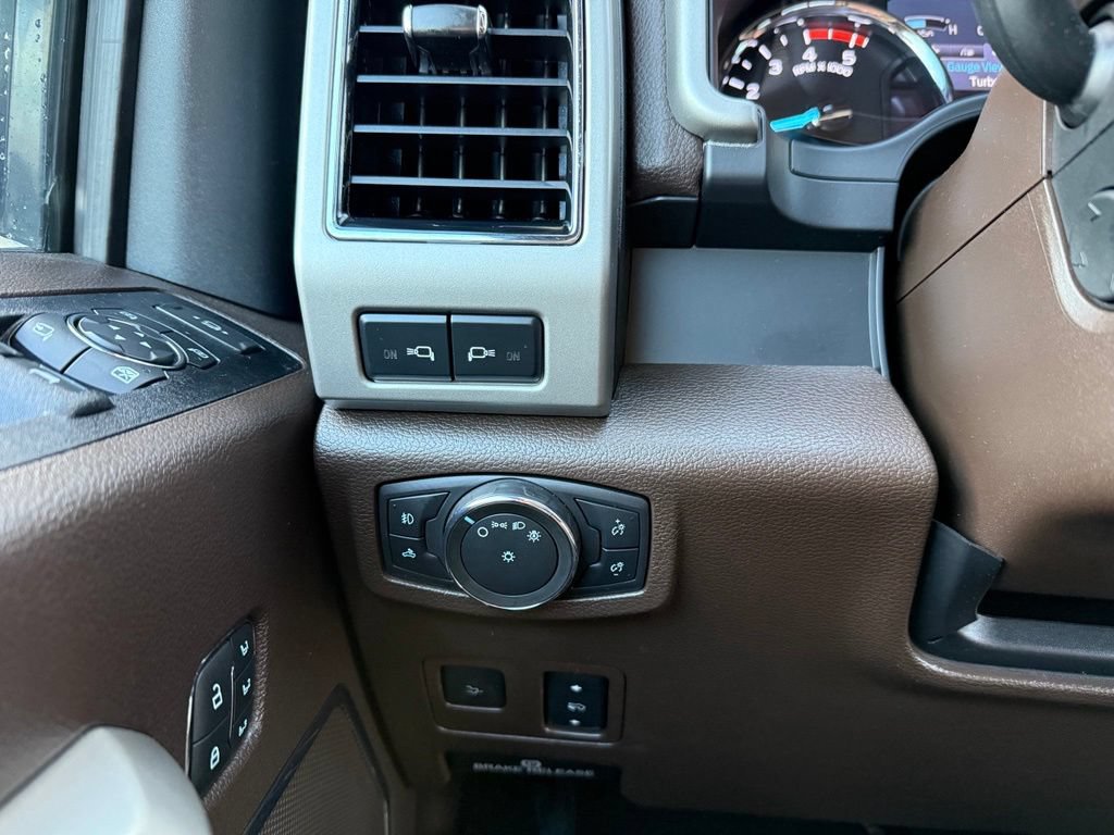Used 2022 Ford F250 King Ranch w/ King Ranch Ultimate Package AWD/4WD image 13