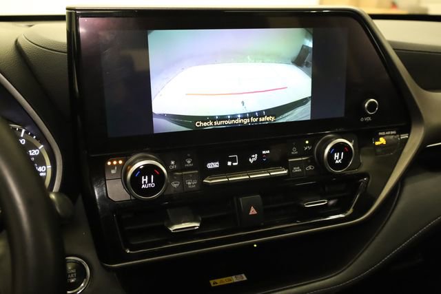 Used 2023 Toyota Highlander XLE image 22