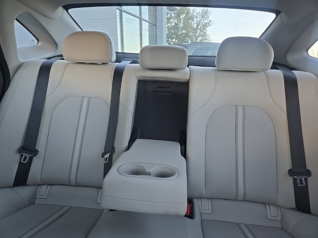 Used 2025 Hyundai Sonata SEL FWD image 11
