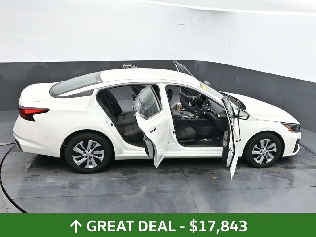 Used 2024 Nissan Altima 2.5 S FWD image 68