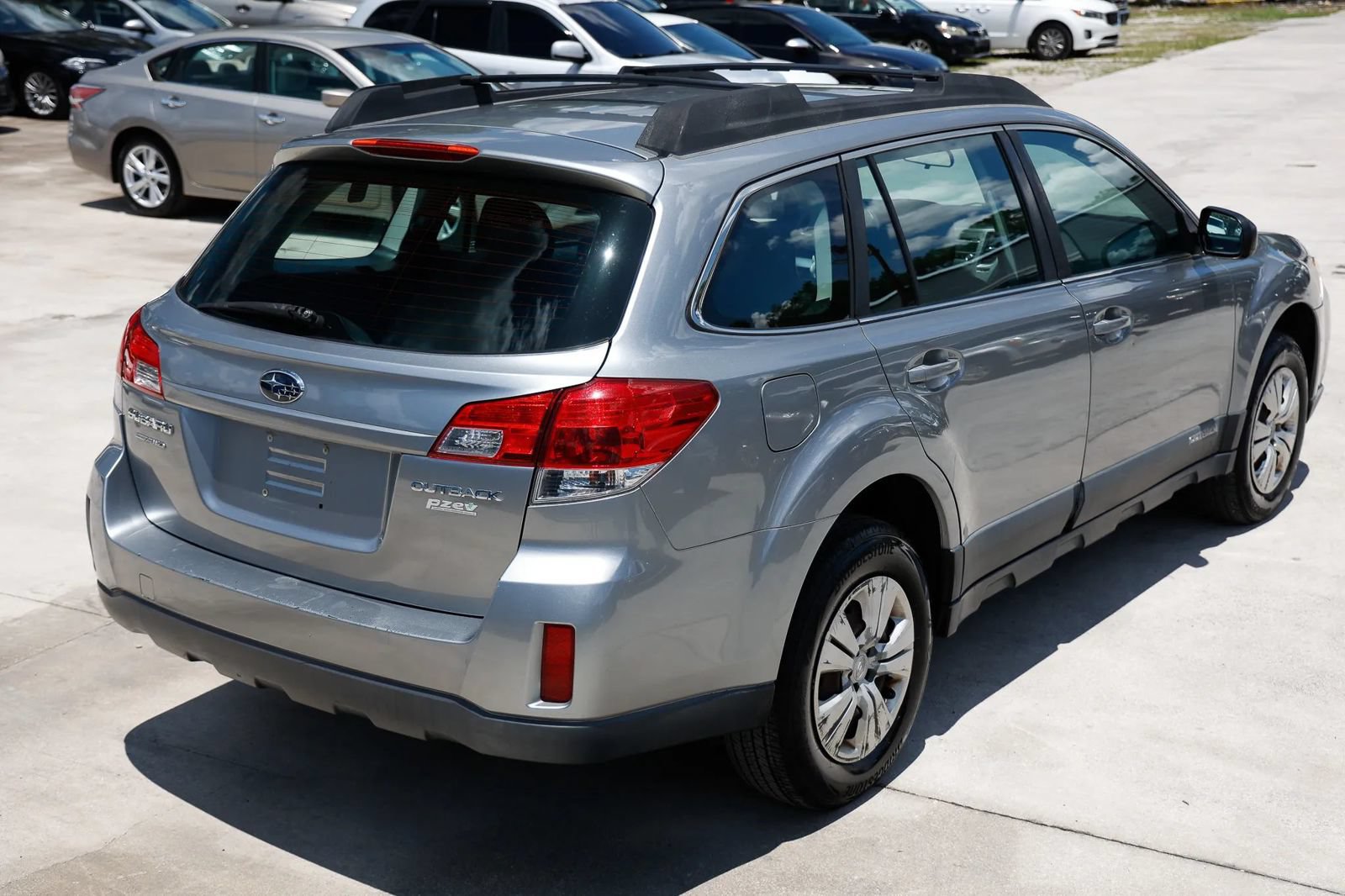 Used 2011 Subaru Outback 2.5i AWD/4WD image 7