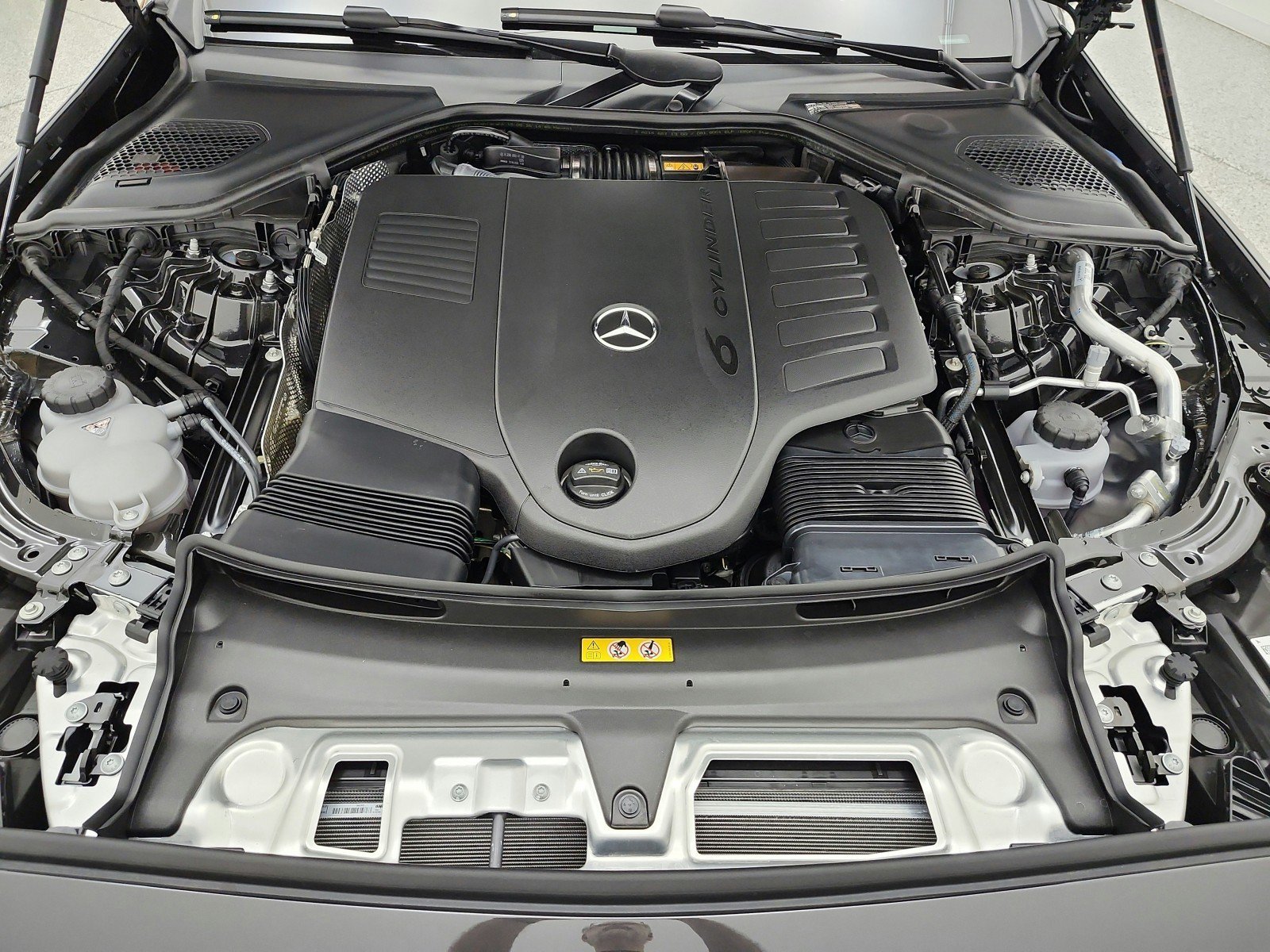 New 2027 Mercedes-Benz E 450 4MATIC Sedan image 12