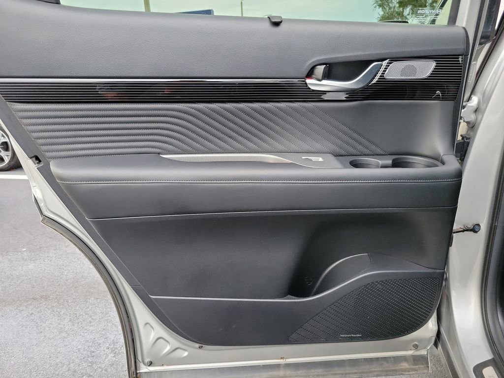 Used 2024 Hyundai Palisade Calligraphy image 13