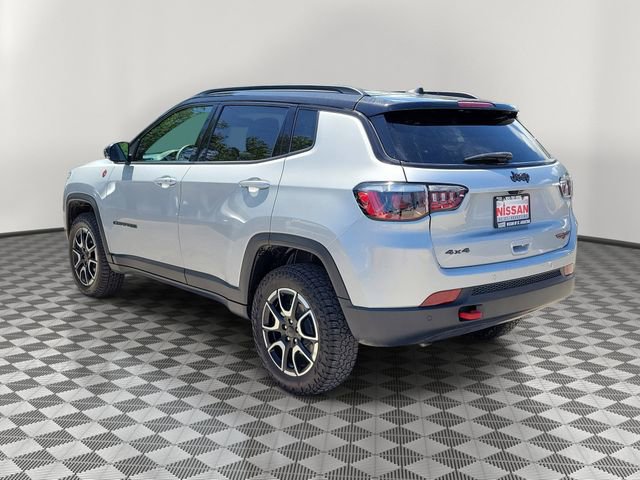 Used 2024 Jeep Compass Trailhawk AWD/4WD image 4