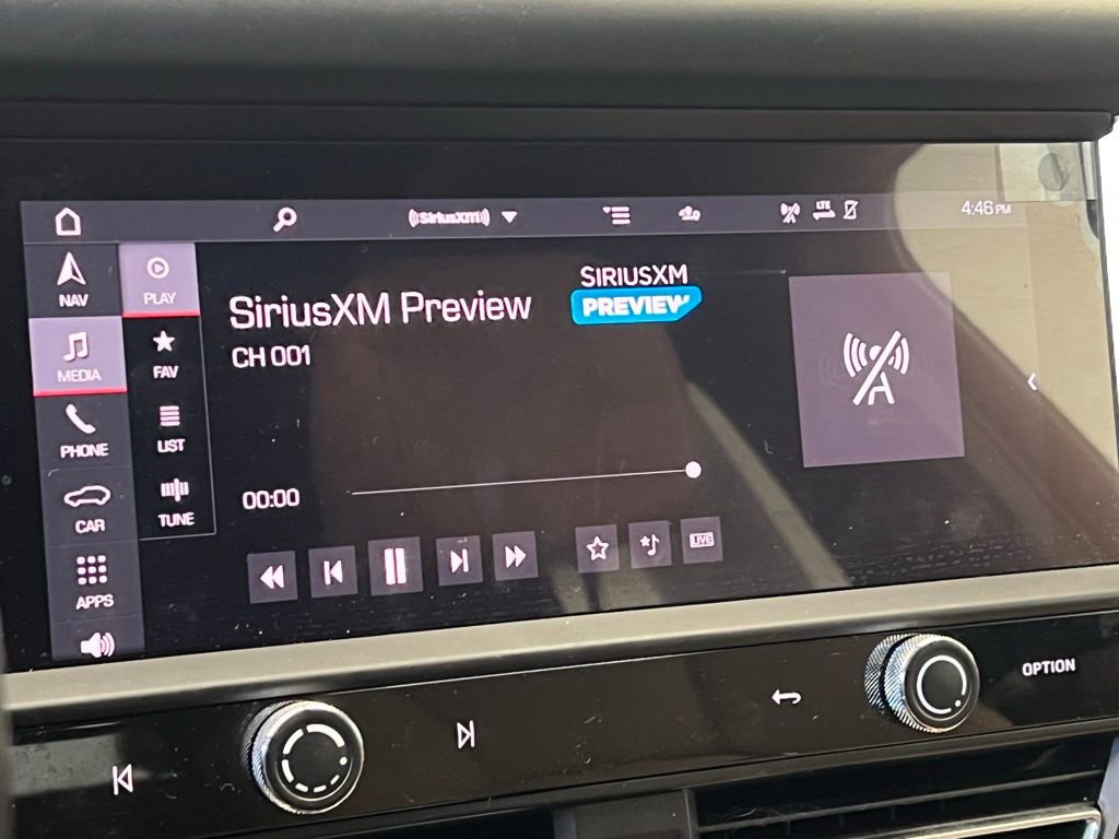 Certified 2023 Porsche Macan S AWD/4WD image 14