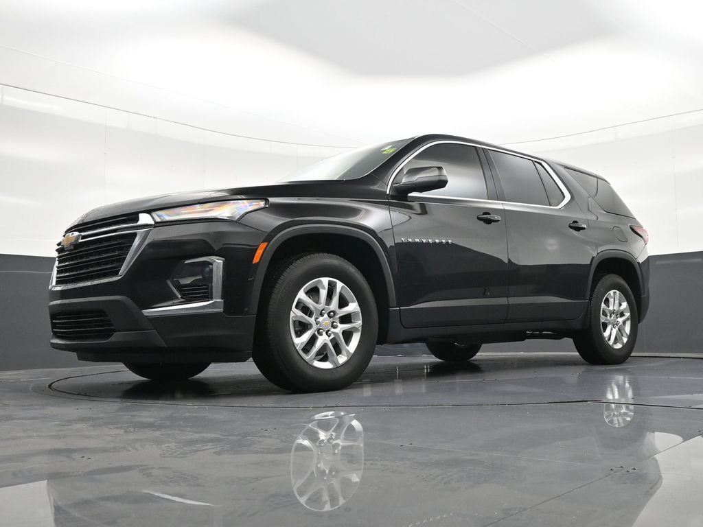 Used 2023 Chevrolet Traverse LS image 23